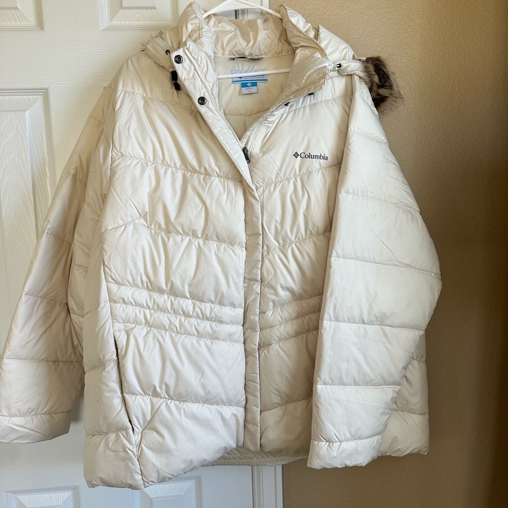 Columbia Peak to Park Insulated Jacket, Women’s Plus Size, 3X, Color: Chalk